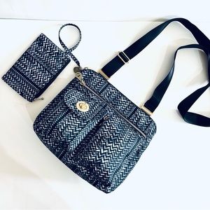 New Baggallini Herringbone Nylon Crossbody w/Wristlet. New, Never Used.